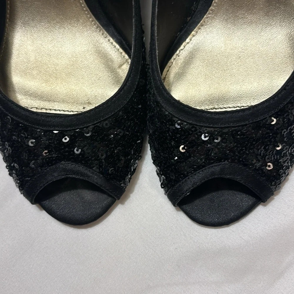 Papell Studio Peep Toe Heels Size 8 Mesh Satin Sequin 3 Inch Heels Black - Picture 4 of 9